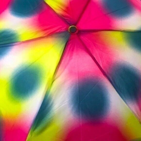 NWT BETSEY JOHNSON MULTI COLOR TIE-DYE AUTO OPEN UMBRELLA - Picture 3 of 8